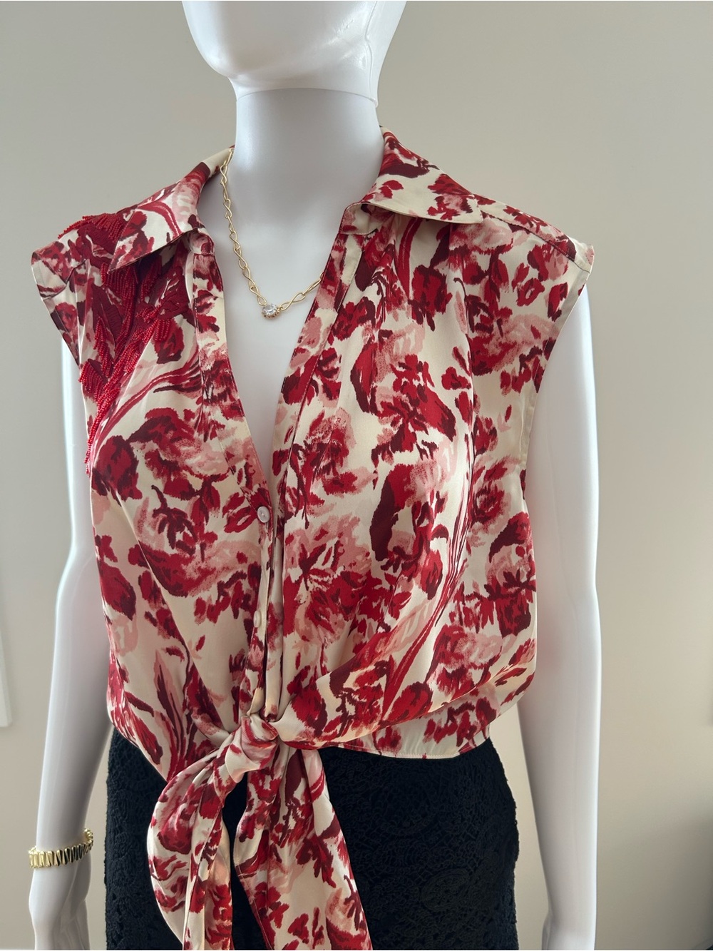 cinq a sept Red and Cream Floral Tie-Front Sleeveless Blouse